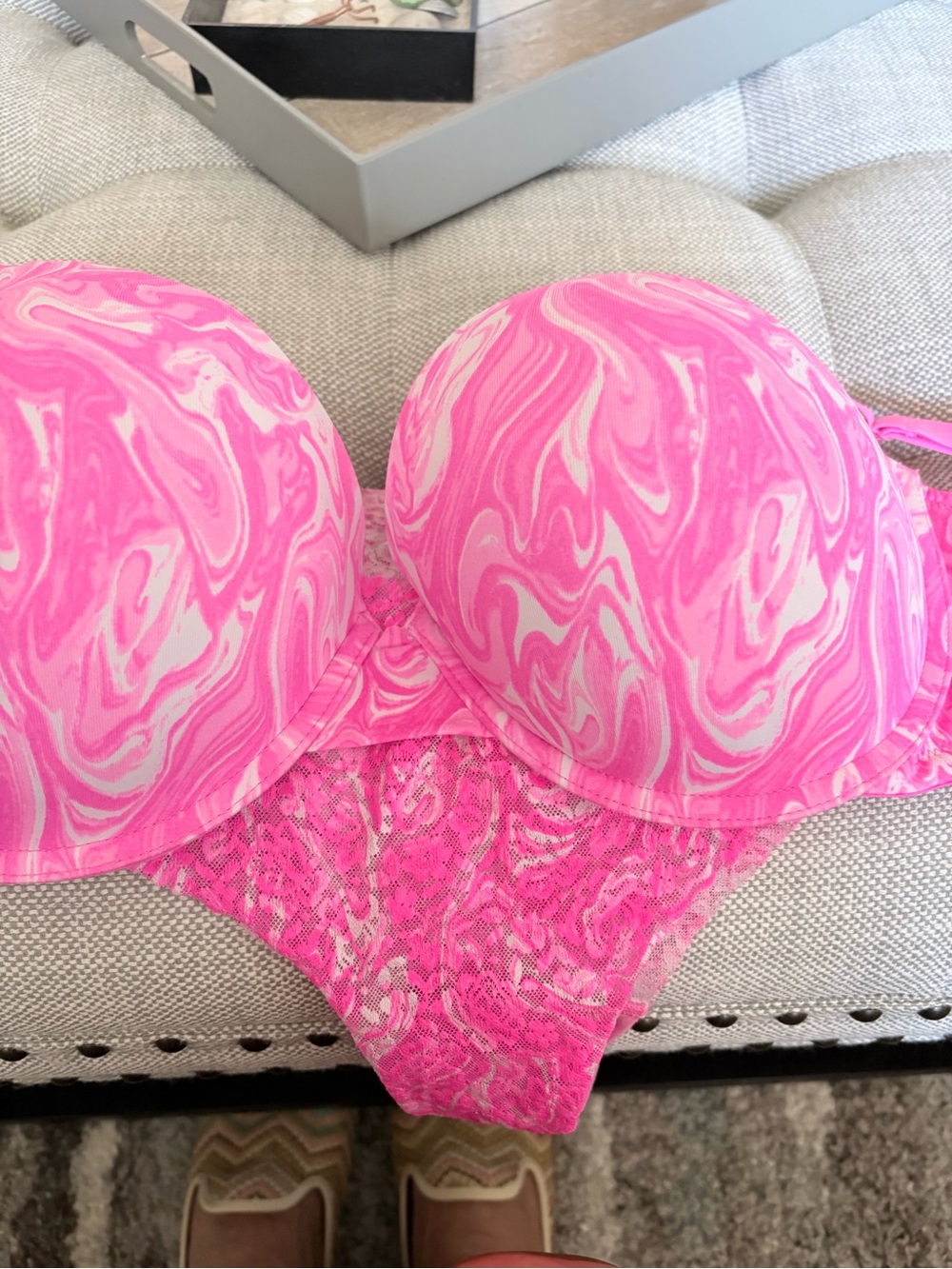 PINK Victoria's Secret Hot Pink Marble Lace Push-Up Bra Set